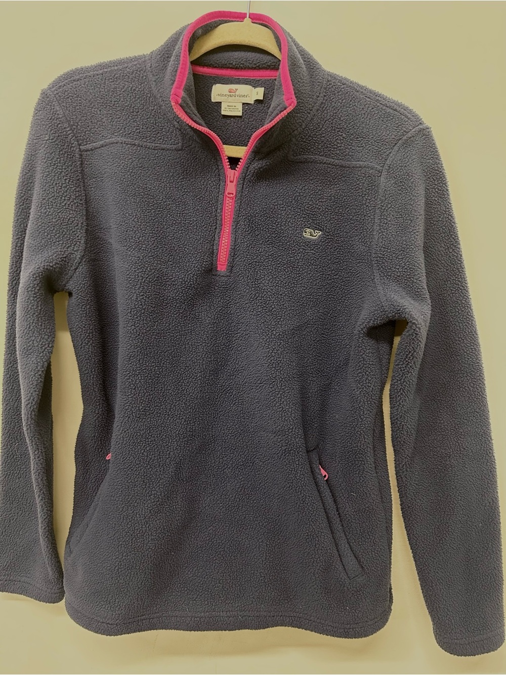 Vineyard Vines Gray Fleece Quarter-Zip Sweater Pullover with Pink Trim